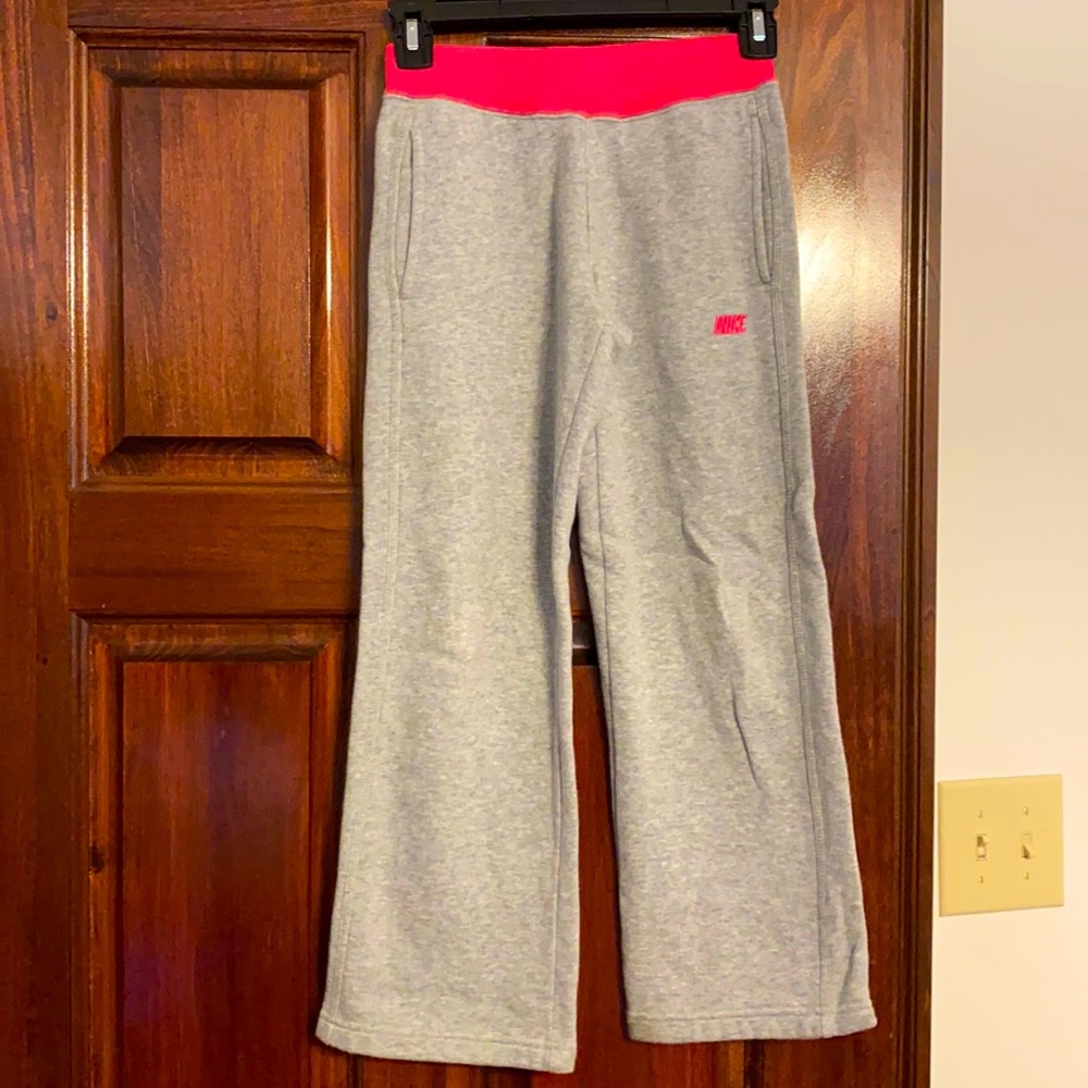 Girls Nike gray and pink sweatpants